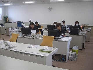 摂津共配センター 入出庫保管事業 イメージ01